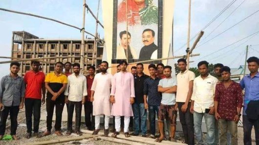 সুনামগঞ্জে বঙ্গবন্ধুর ম্যুরাল : এমপি রতন ও তার ভাইয়ের ছবি অপসারণের নির্দেশ