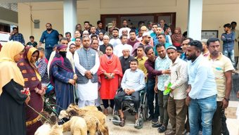 ফেঞ্চুগঞ্জে হাওরাঞ্চলে দুই শতাধিক পরিবারের মধ্যে ভেড়া বিতরণ