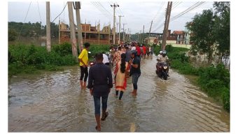 বন্যায় মৌলভীবাজারে তিন উপজেলায় চরম দুর্ভোগ