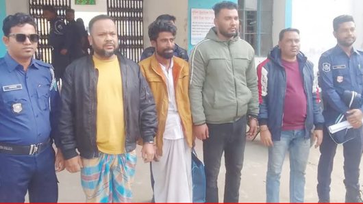 স্বেচ্ছাসেবক ও আ. লীগের ৩ নেতা গ্রে ফ তা র