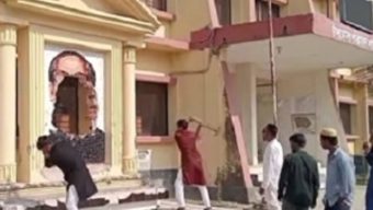 শাল্লায় শেখ মুজিবুর রহমানের ম্যুরাল ভাংচুর
