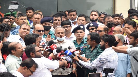 বাংলাদেশে বর্তমানে কোনো জঙ্গিবাদ নেই : স্বরাষ্ট্র উপদেষ্টা