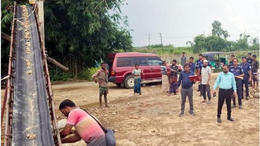 কানাইঘাটে অভিযানে ১০টি পাথর ভাঙার মেশিন ধ্বংস