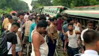 সিলেটে ট্রেন লাইনচ্যুত: দুটি তদন্ত কমিটি, দুজন বহিস্কার
