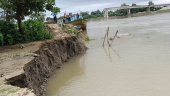 কালনীর রাক্ষুসে থাবা : সুনামগঞ্জের শাল্লা গ্রাম ও বাজার নদীগর্ভে বিলীন হওয়ার শঙ্কায়
