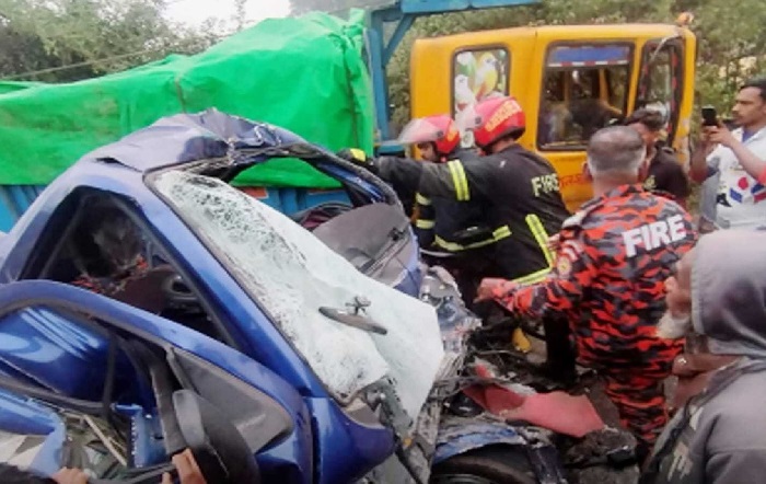হবিগঞ্জে ট্রাক ও পিকআপের সংঘর্ষে চালকসহ নিহত ২