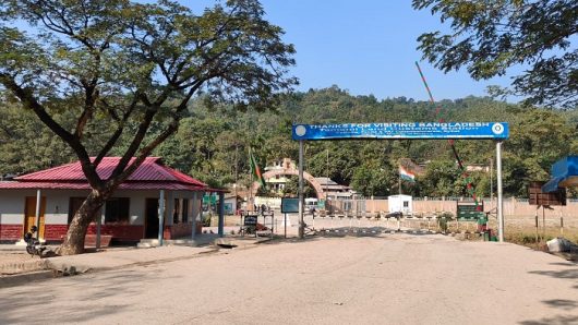 তামাবিল দিয়ে ১০ বাংলাদেশিকে ফেরত পাঠালো ভারত